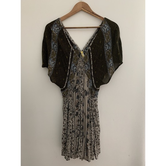 Free People Dresses & Skirts - Free People Wild World Flutter Sleeve Mini Dress Boho Size S